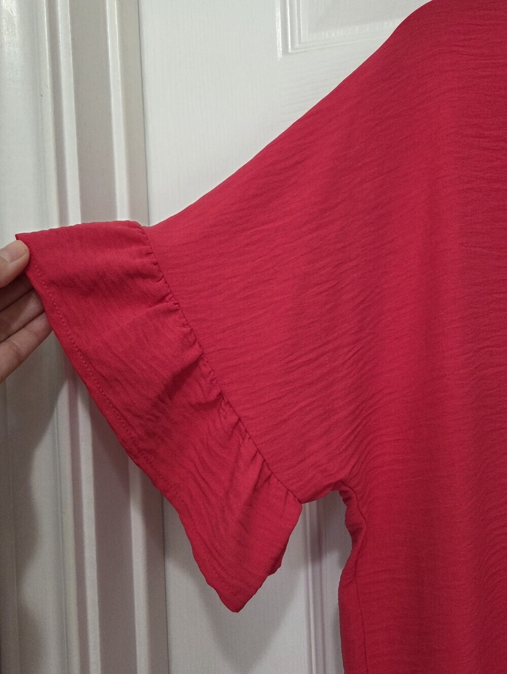 Zenana Outfitters Bright Pink Ruffle Short Sleeve Textured Top Size Small Office - Picture 2 of 7